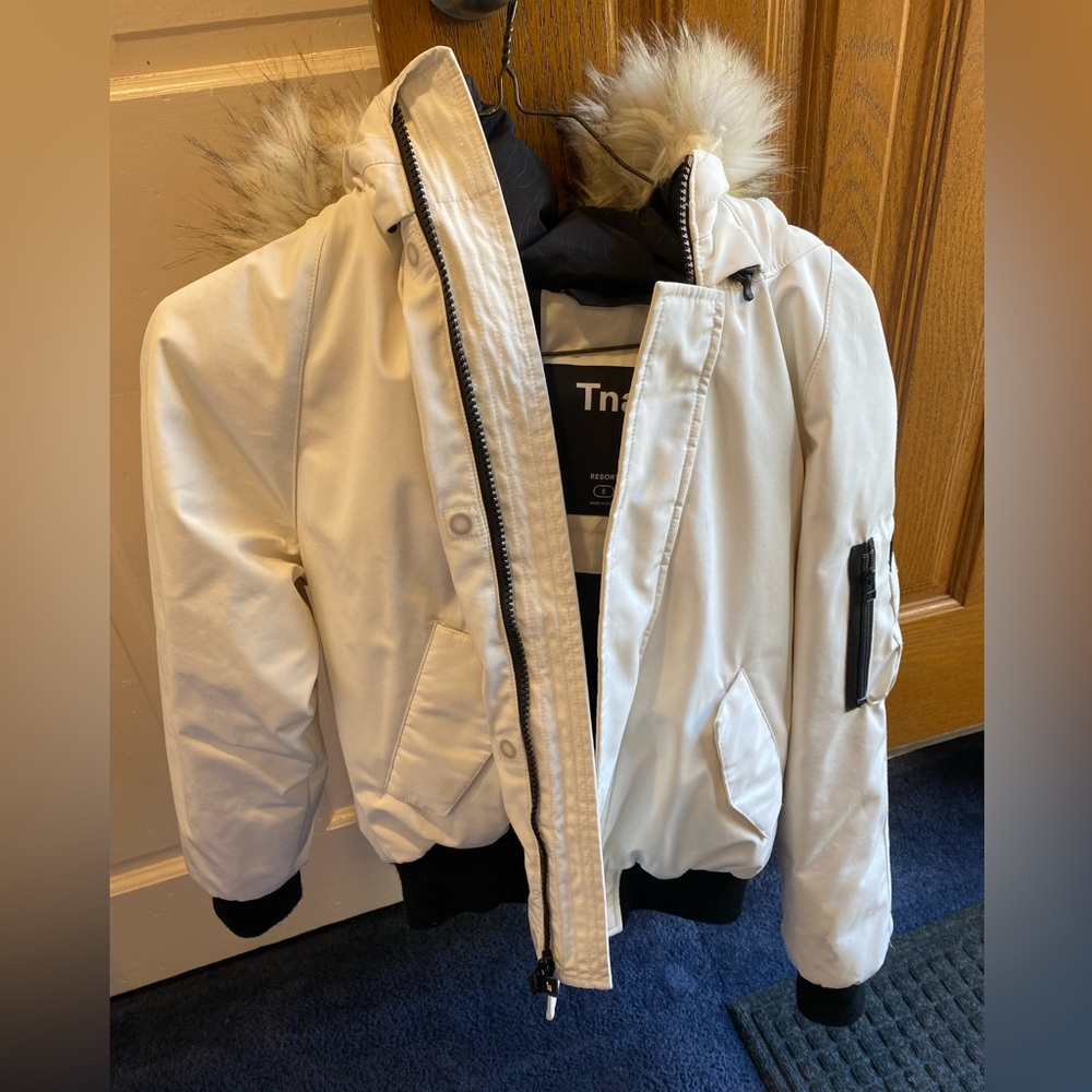 Aritzia Short Parka- Goose Down